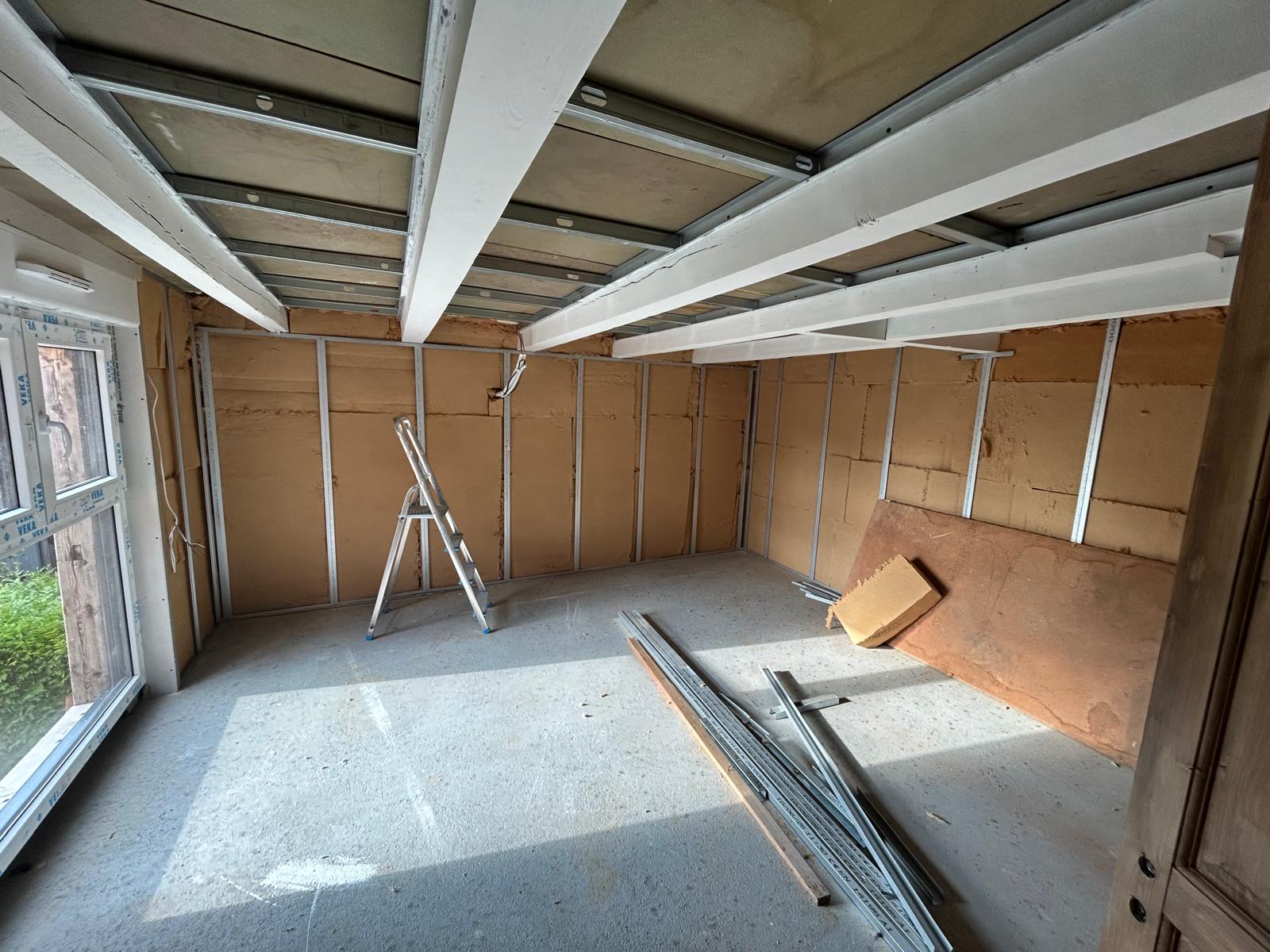 Ossature métallique et isolation fibre de bois sur les murs